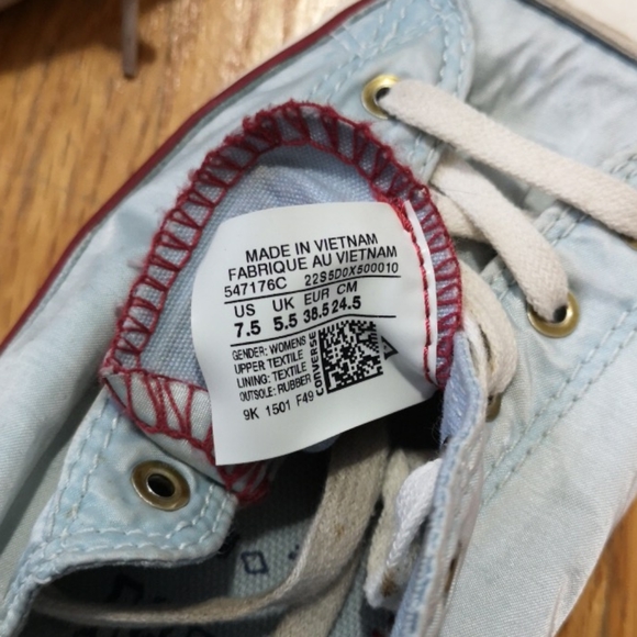 Converse NWOT - Picture 5 of 5